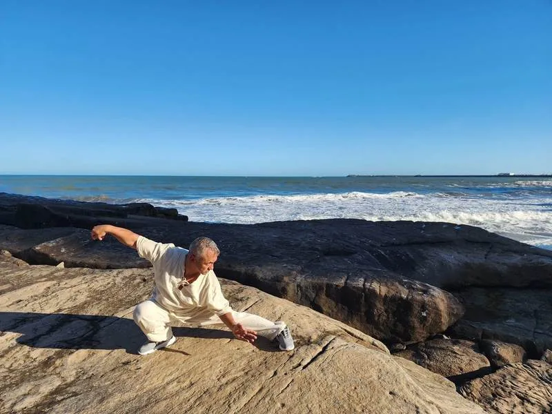 Martín Cano Rodríguez en postura de Kung Fu